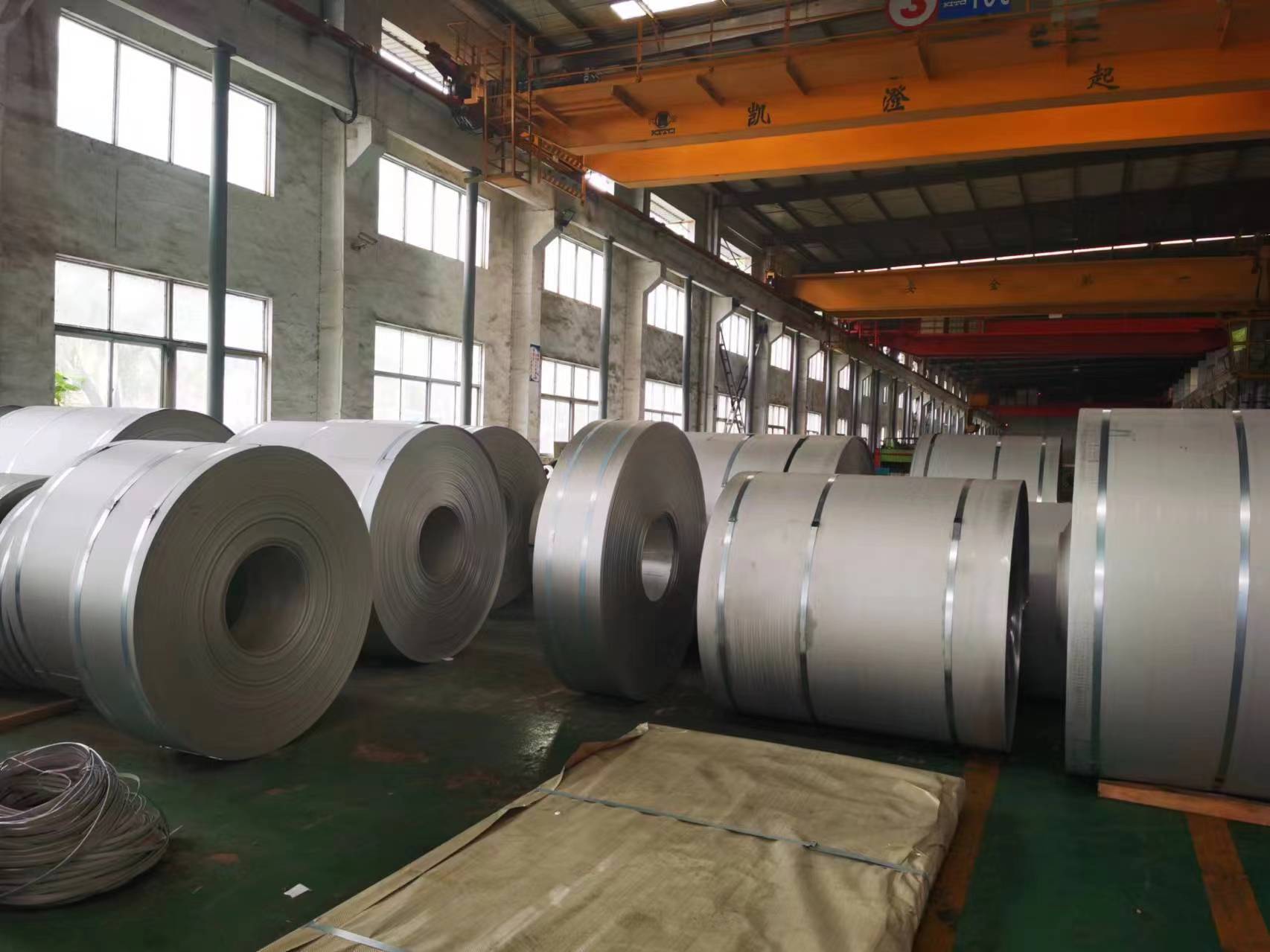 Ultimi blog aziendali su Guida all'acquisto di lamiere in acciaio inossidabile: gradi, finitura superficiale e tolleranza di spessore per applicazioni industriali
